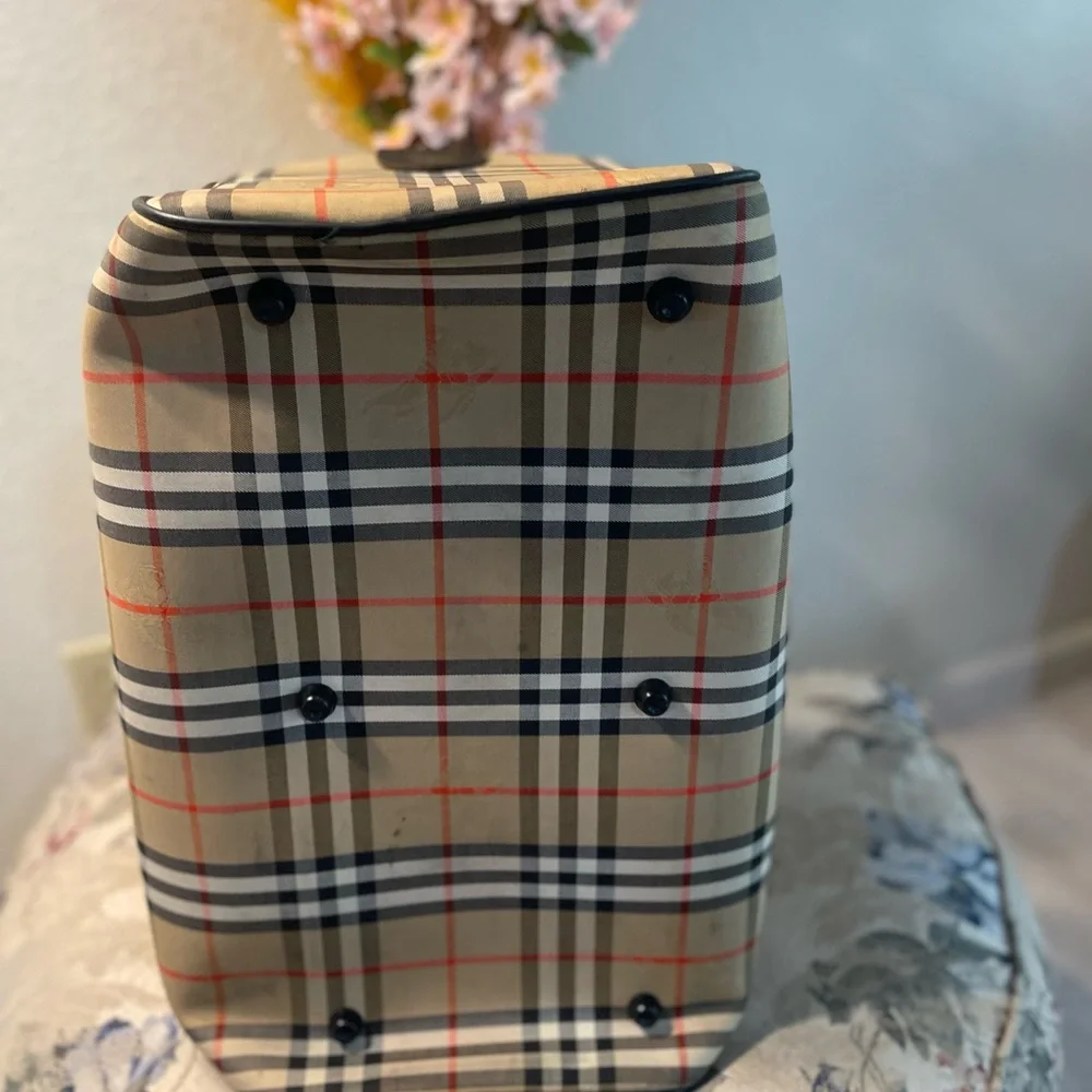 Burberry Tan and Black Check Shoulder Bag - Picture 9 of 10